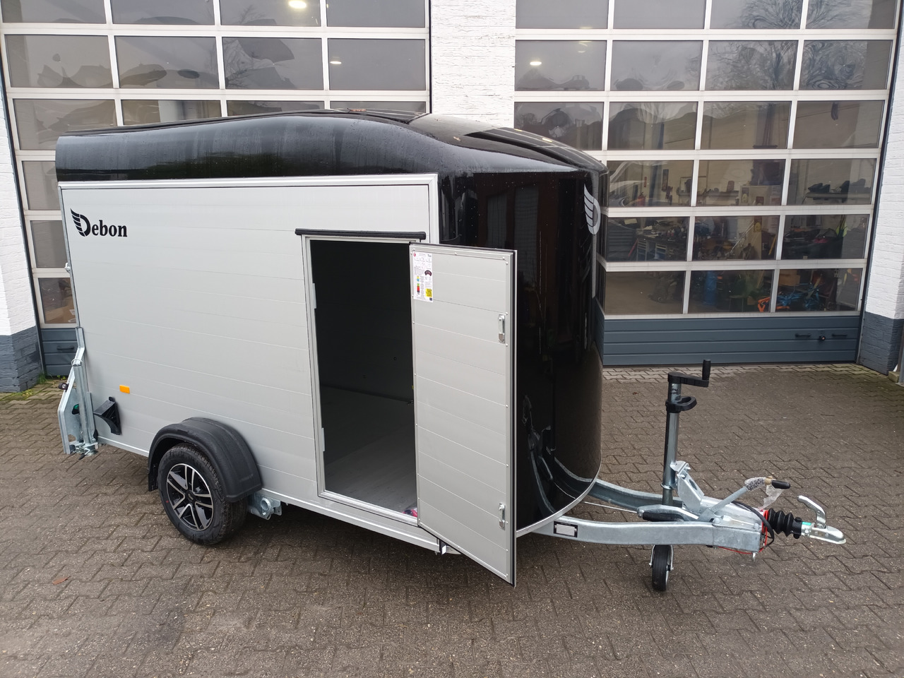 Cargo Roadster 400 312x164x184cm Alu Poly black Seitentür Alufelgen Aluboden 1300kg Pullman 100km/H - Ρυμούλκα κόφα: φωτογραφία 4 Cargo Roadster 400 312x164x184cm Alu Poly black Seitentür Alufelgen Aluboden 1300kg Pullman 100km/H - Ρυμούλκα κόφα: φωτογραφία 4