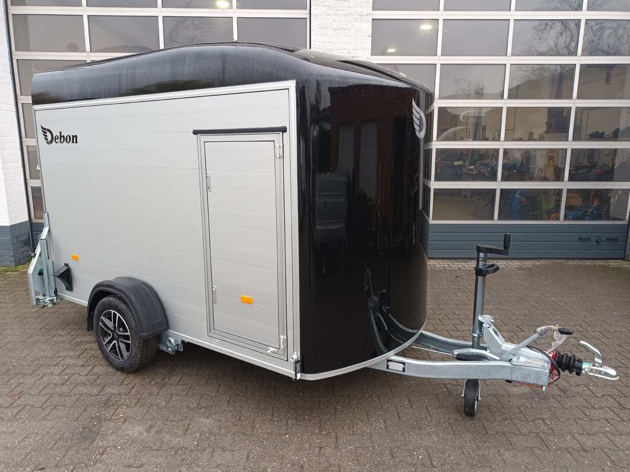 Cargo Roadster 400 312x164x184cm Alu Poly black Seitentür Alufelgen Aluboden 1300kg Pullman 100km/H - Ρυμούλκα κόφα: φωτογραφία 5 Cargo Roadster 400 312x164x184cm Alu Poly black Seitentür Alufelgen Aluboden 1300kg Pullman 100km/H - Ρυμούλκα κόφα: φωτογραφία 5