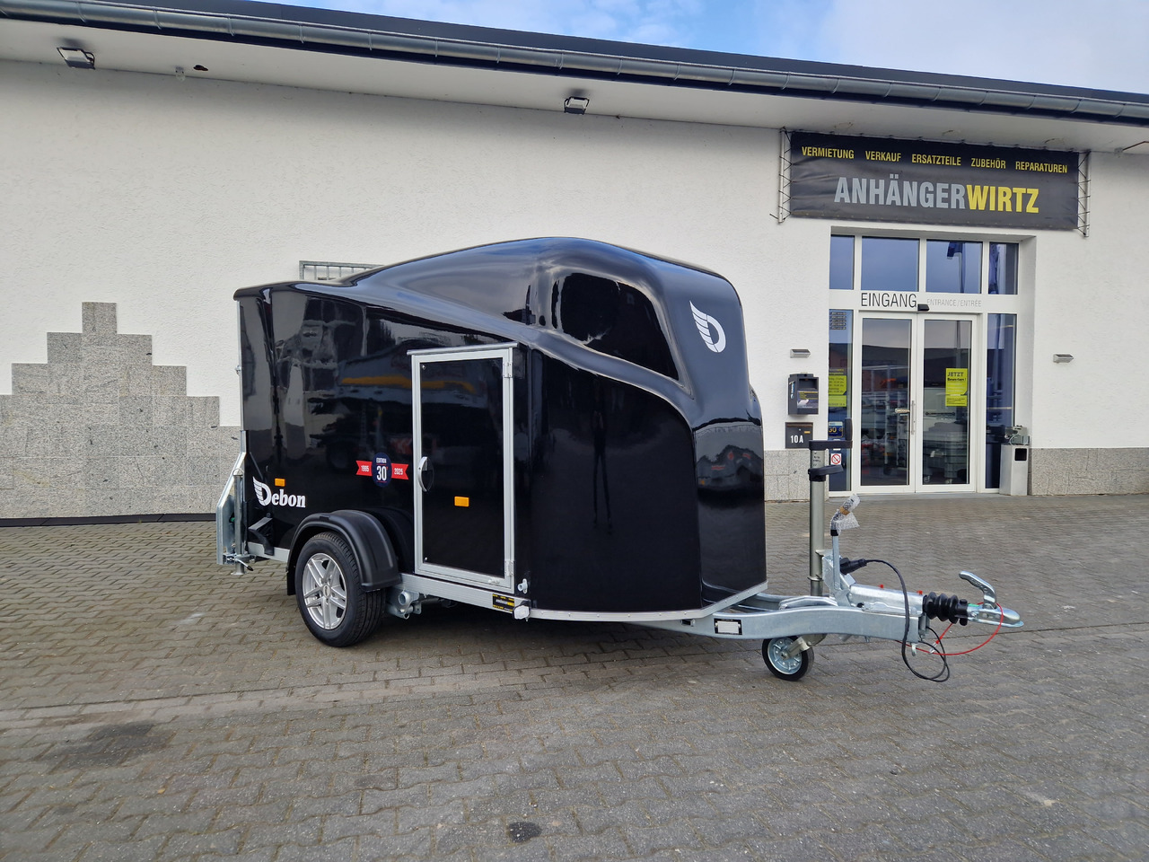 Debon Cargo 1300 300x152x168cm black Seitentür Alufelgen silver Pullman II 100km/H 1300kg Modell 25 - Ρυμούλκες αυτοκίνητο: φωτογραφία 1 Debon Cargo 1300 300x152x168cm black Seitentür Alufelgen silver Pullman II 100km/H 1300kg Modell 25 - Ρυμούλκες αυτοκίνητο: φωτογραφία 1