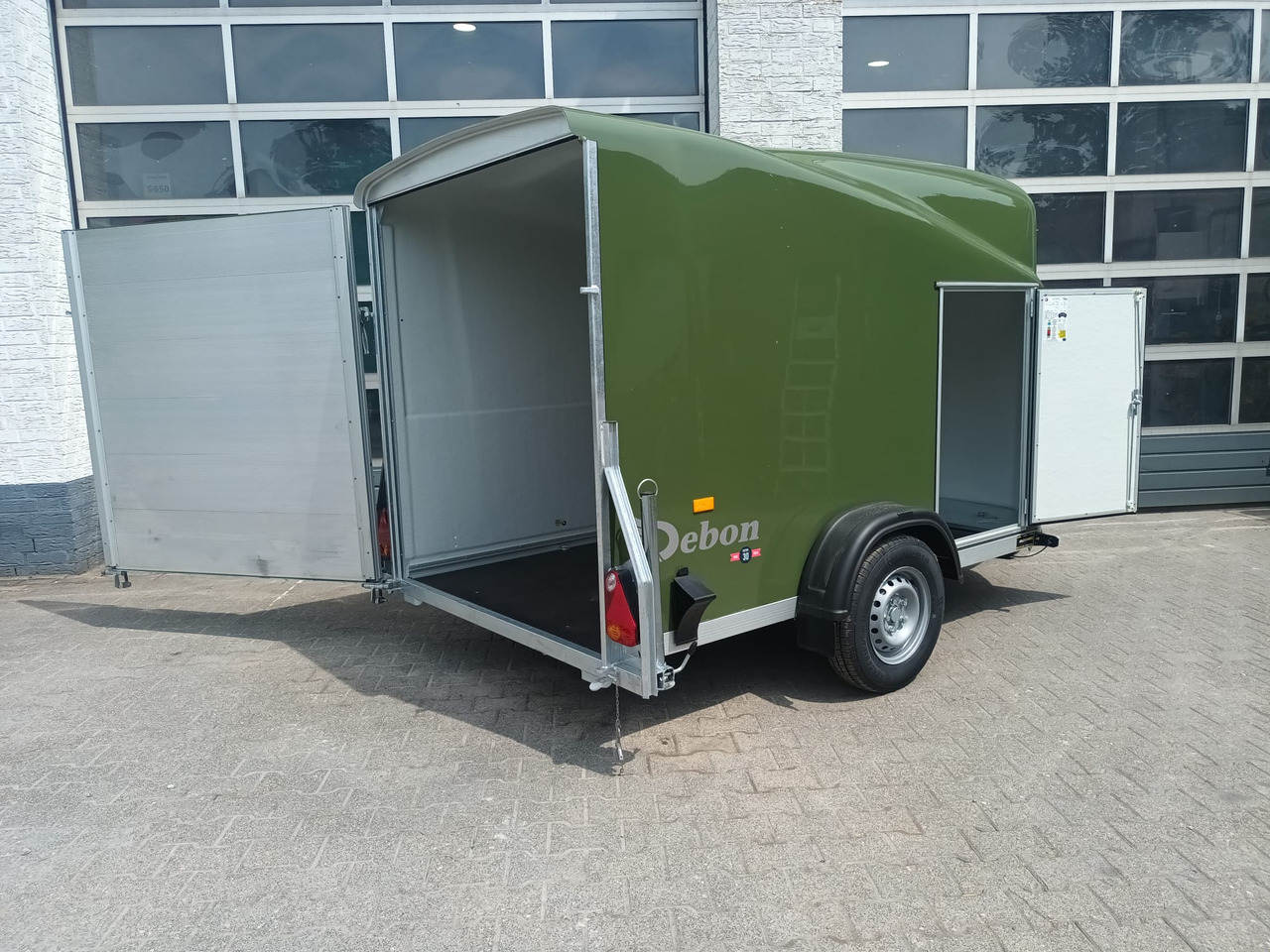 Debon Cargo 1300 300x152x168cm natur green Seitentür Pullman 1300kg 100km/H Juli Aktion 2025 - Ρυμούλκες αυτοκίνητο: φωτογραφία 3 Debon Cargo 1300 300x152x168cm natur green Seitentür Pullman 1300kg 100km/H Juli Aktion 2025 - Ρυμούλκες αυτοκίνητο: φωτογραφία 3