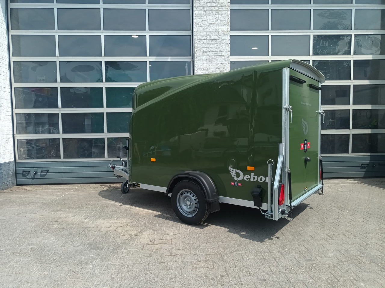 Debon Cargo 1300 300x152x168cm natur green Seitentür Pullman 1300kg 100km/H Juli Aktion 2025 - Ρυμούλκες αυτοκίνητο: φωτογραφία 5 Debon Cargo 1300 300x152x168cm natur green Seitentür Pullman 1300kg 100km/H Juli Aktion 2025 - Ρυμούλκες αυτοκίνητο: φωτογραφία 5