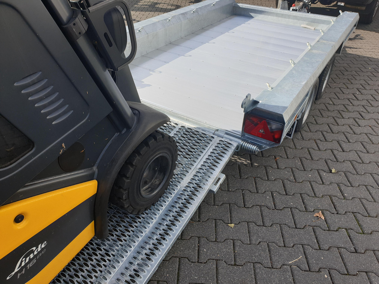 HULCO TERRAX Aluboden 294x150x27cm Heckrampe 150cm (M) 3500kg - Τρέιλερ μεταφοράς μηχανημάτων: φωτογραφία 4 HULCO TERRAX Aluboden 294x150x27cm Heckrampe 150cm (M) 3500kg - Τρέιλερ μεταφοράς μηχανημάτων: φωτογραφία 4