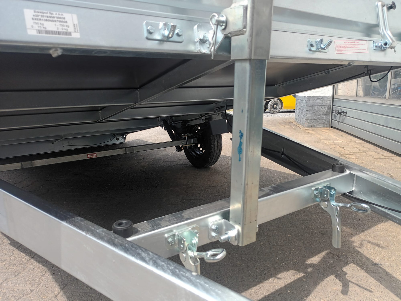 Τρέιλερ μεταφοράς μηχανημάτων Kleinfahrzeug Universal Transporter Multi XL easyload ankippbar Blattfederung 100km/H 750kg: φωτογραφία 9