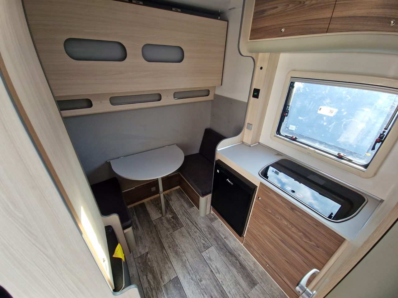 Ρυμούλκες αυτοκίνητο Koffer Sport Camp TFS 600.01 600x200x210cm Premium Laderaum 300cm Seitentür Wohnabteil 3000kg 100km: φωτογραφία 13 Ρυμούλκες αυτοκίνητο Koffer Sport Camp TFS 600.01 600x200x210cm Premium Laderaum 300cm Seitentür Wohnabteil 3000kg 100km: φωτογραφία 13