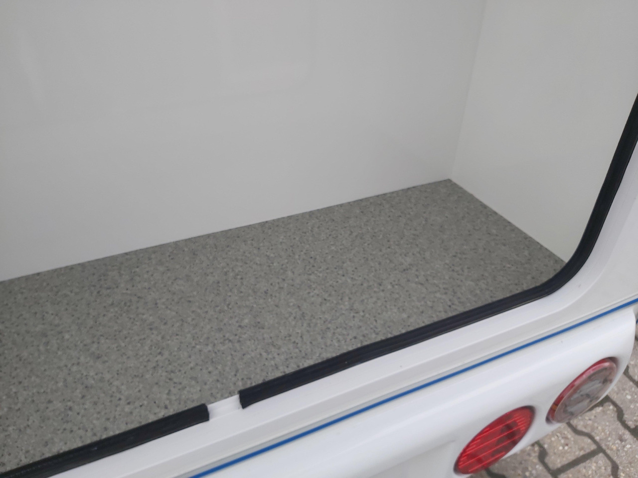 Mini Camper Mini Tommy TMC25 Basic 252x140x121cm 100 km/H 750kg ungebremst Januar AKTION - Ρυμουλκούμενο τροχόσπιτο: φωτογραφία 5 Mini Camper Mini Tommy TMC25 Basic 252x140x121cm 100 km/H 750kg ungebremst Januar AKTION - Ρυμουλκούμενο τροχόσπιτο: φωτογραφία 5