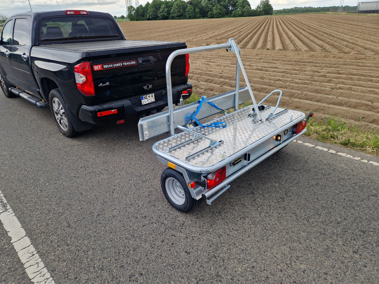 Motorradanhänger Roadster Motocamp 1 quer 200x80cm 750kg 100km/H - Τρέιλερ μοτοσυκλετών: φωτογραφία 2 Motorradanhänger Roadster Motocamp 1 quer 200x80cm 750kg 100km/H - Τρέιλερ μοτοσυκλετών: φωτογραφία 2