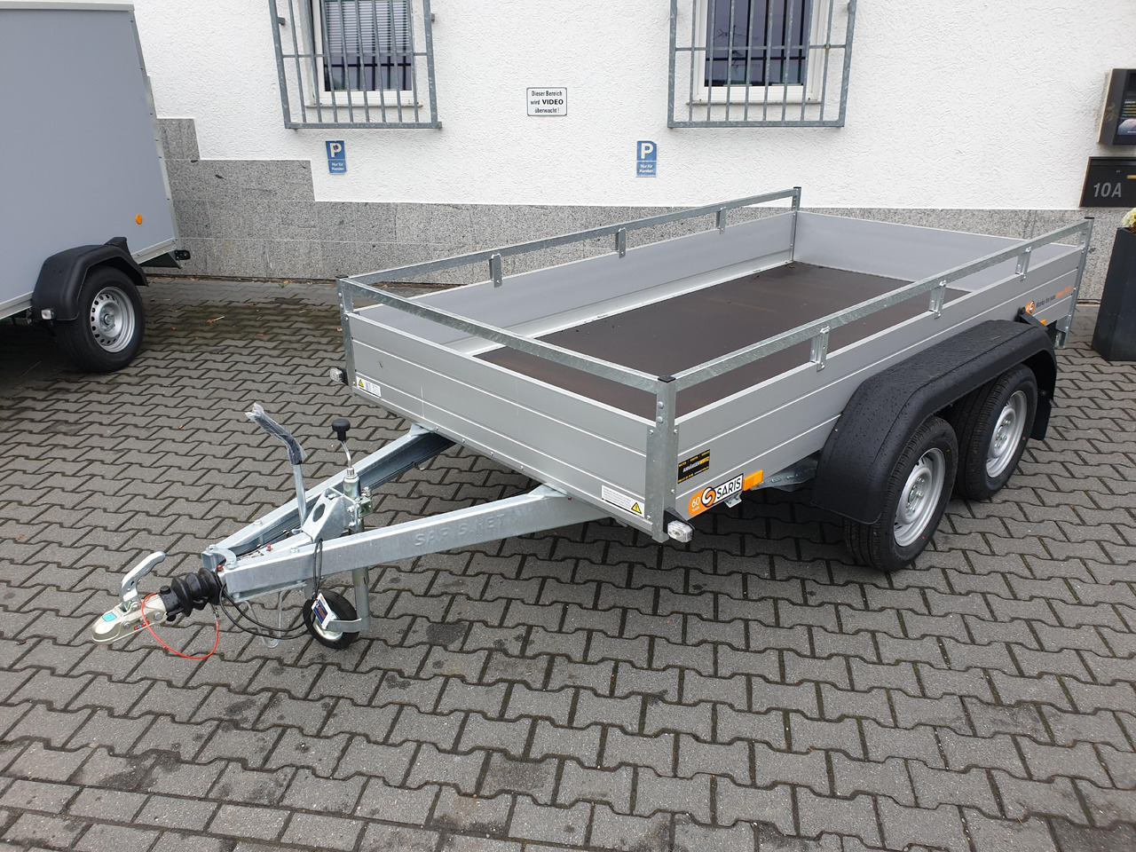 Saris Anhänger FW2000 McAlu Pro MP 305x153x45cm (M) 2000kg - Τρέιλερ πλατφόρμα/ Καρότσα: φωτογραφία 1 Saris Anhänger FW2000 McAlu Pro MP 305x153x45cm (M) 2000kg - Τρέιλερ πλατφόρμα/ Καρότσα: φωτογραφία 1
