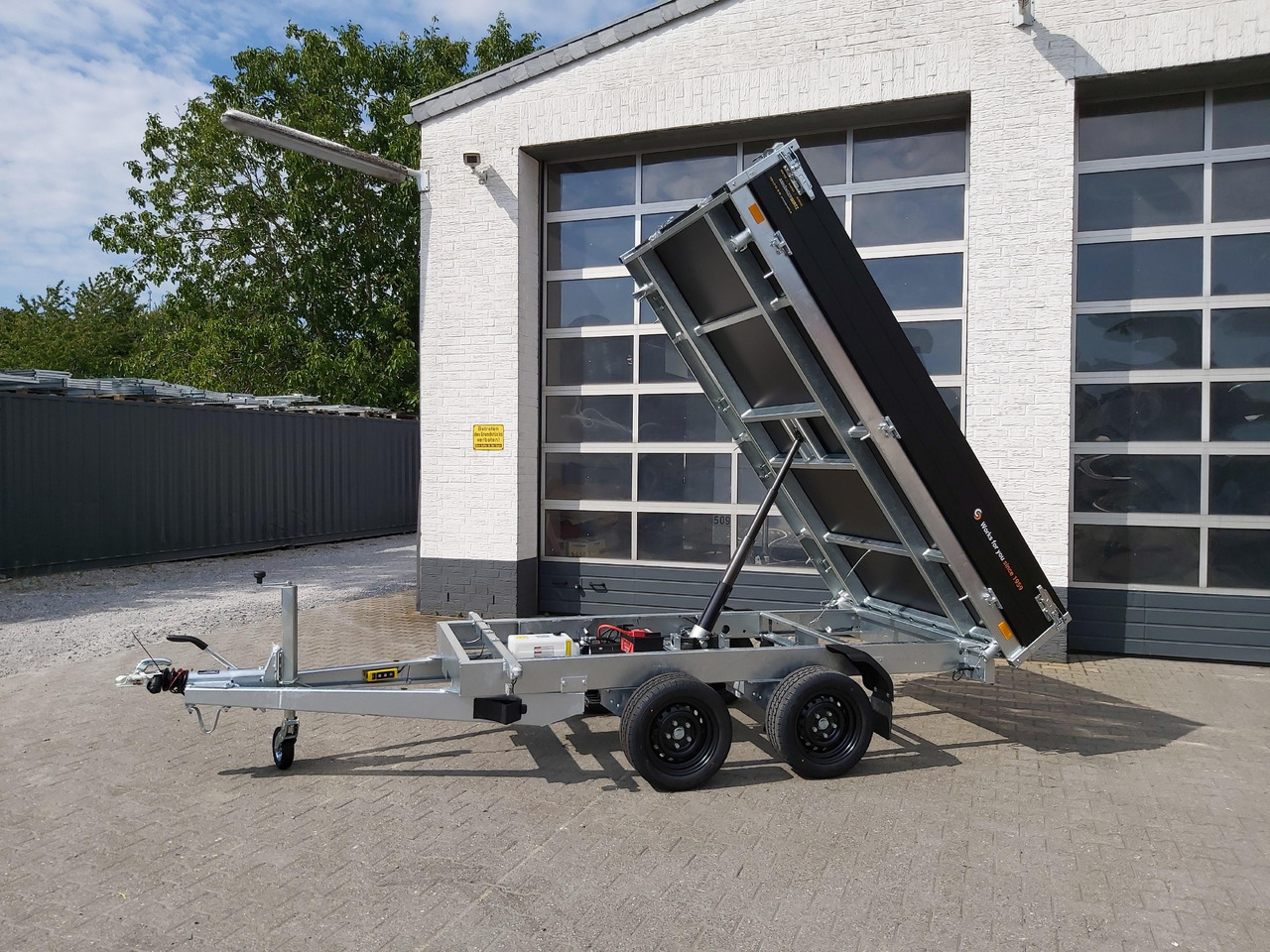 Saris Kipper K3 276 170 2700 2 E 276x170x30cm black Edition Elektro 13" (S) 2700kg Januar Aktion - Ρυμούλκα ανατρεπόμενο: φωτογραφία 1 Saris Kipper K3 276 170 2700 2 E 276x170x30cm black Edition Elektro 13" (S) 2700kg Januar Aktion - Ρυμούλκα ανατρεπόμενο: φωτογραφία 1