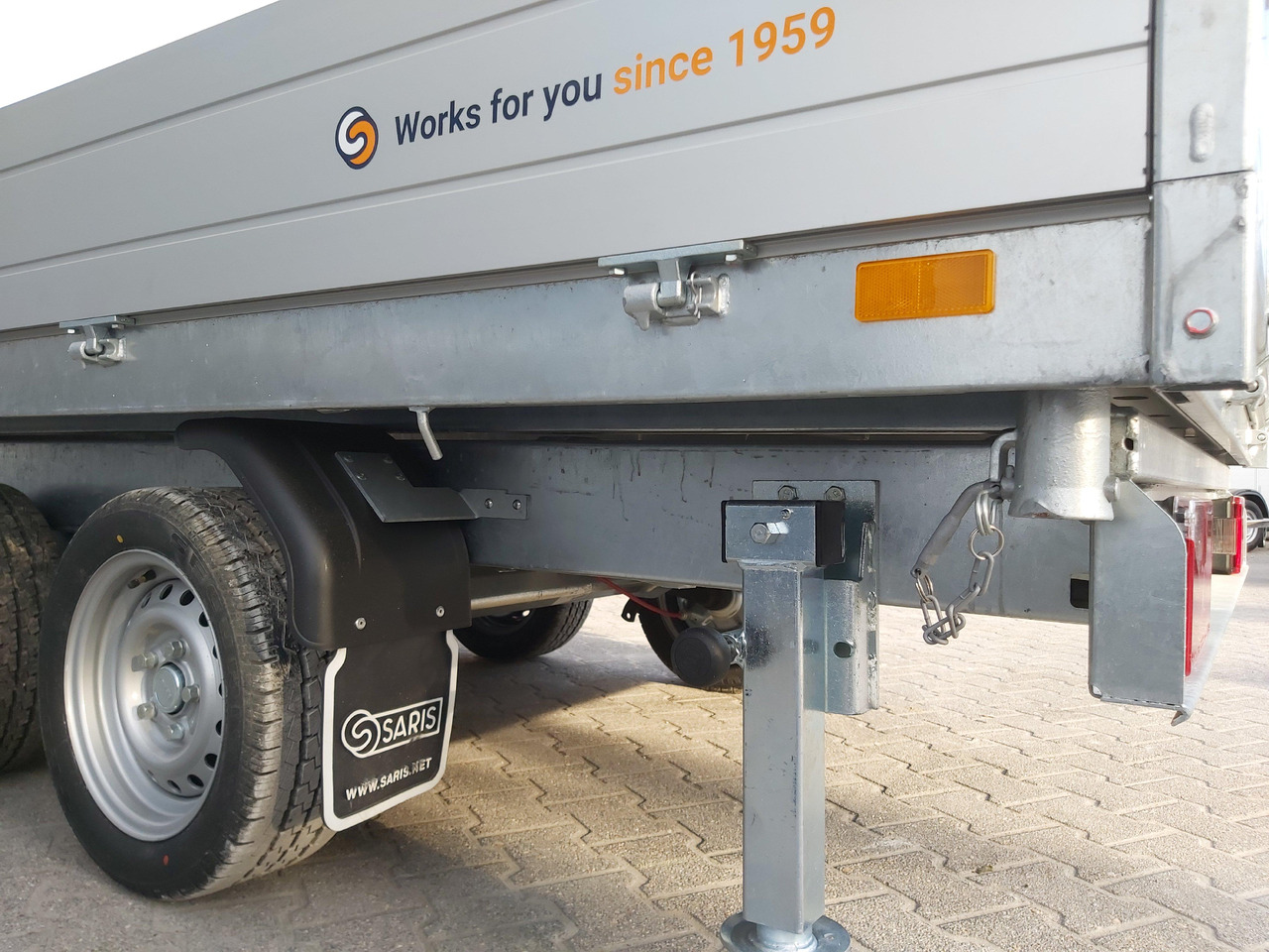 Leasing Saris Kipper K3 306 184 3500 2 E 306x184x30cm 3500kg silver Elektro NHP Stützen 13" 3500kg used Saris Kipper K3 306 184 3500 2 E 306x184x30cm 3500kg silver Elektro NHP Stützen 13" 3500kg used: φωτογραφία 10 Leasing Saris Kipper K3 306 184 3500 2 E 306x184x30cm 3500kg silver Elektro NHP Stützen 13" 3500kg used Saris Kipper K3 306 184 3500 2 E 306x184x30cm 3500kg silver Elektro NHP Stützen 13" 3500kg used: φωτογραφία 10