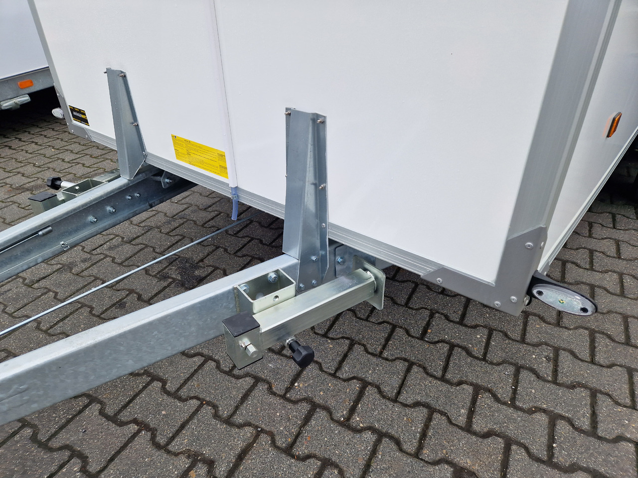 Tiefkühlanhänger 2719 F4 408x175x190cm GOVI Arktik 2000P Aluboden 2700kg - Ρυμούλκα ψυγείο: φωτογραφία 4 Tiefkühlanhänger 2719 F4 408x175x190cm GOVI Arktik 2000P Aluboden 2700kg - Ρυμούλκα ψυγείο: φωτογραφία 4