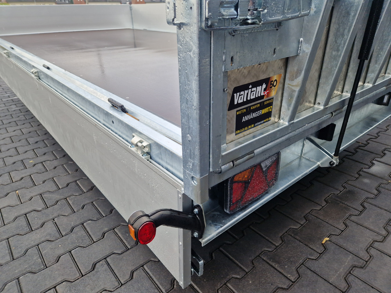 Variant Maschinentransporter 3553 UX Maxi LOAD blackline LED Tridem Parabel 3500kg - Τρέιλερ μεταφοράς μηχανημάτων: φωτογραφία 3 Variant Maschinentransporter 3553 UX Maxi LOAD blackline LED Tridem Parabel 3500kg - Τρέιλερ μεταφοράς μηχανημάτων: φωτογραφία 3