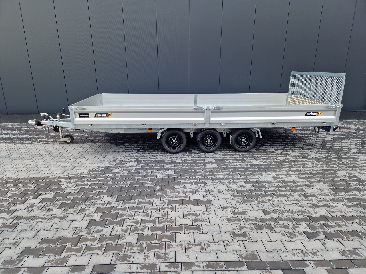 Variant Maschinentransporter 3553 UX Maxi LOAD blackline LED Tridem Parabel 3500kg - Τρέιλερ μεταφοράς μηχανημάτων: φωτογραφία 2 Variant Maschinentransporter 3553 UX Maxi LOAD blackline LED Tridem Parabel 3500kg - Τρέιλερ μεταφοράς μηχανημάτων: φωτογραφία 2