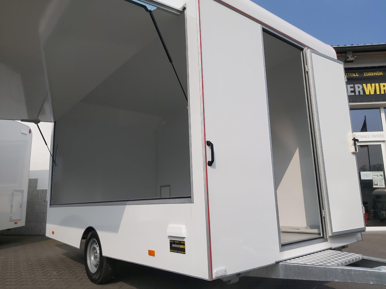 Verkaufsanhänger VK 420 220 aero retro 420x220x230cm Verkaufsklappe (XL) 1500kg extrabreit - Ρυμουλκούμενη καντίνα: φωτογραφία 2 Verkaufsanhänger VK 420 220 aero retro 420x220x230cm Verkaufsklappe (XL) 1500kg extrabreit - Ρυμουλκούμενη καντίνα: φωτογραφία 2