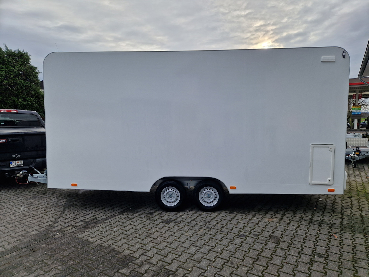 Verkaufsanhänger VK 522 200 aero retro 520x200x230cm 2 Seitenklappen Leer IL 2700kg - Ρυμουλκούμενη καντίνα: φωτογραφία 2 Verkaufsanhänger VK 522 200 aero retro 520x200x230cm 2 Seitenklappen Leer IL 2700kg - Ρυμουλκούμενη καντίνα: φωτογραφία 2