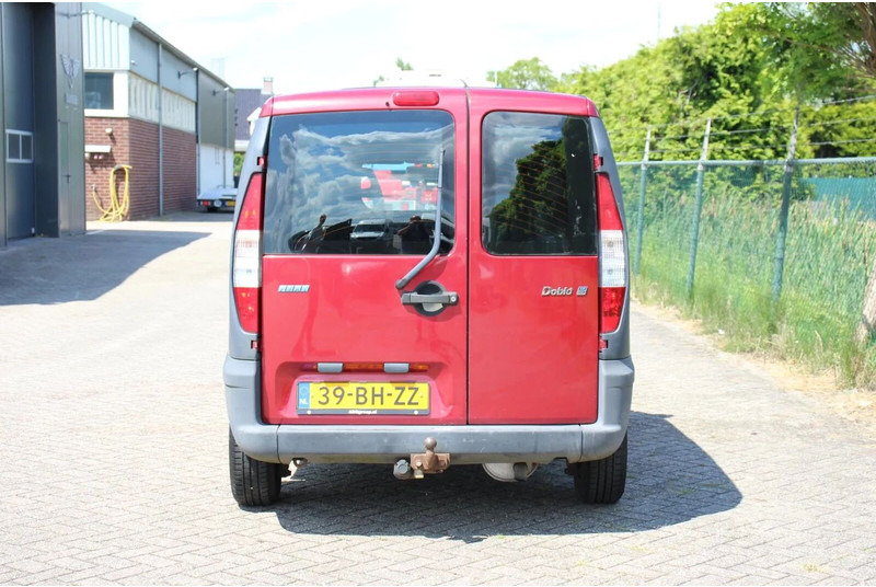Fiat Doblò Cargo 1.9 JTD SCHUIFDEUR - Βαν: φωτογραφία 4 Fiat Doblò Cargo 1.9 JTD SCHUIFDEUR - Βαν: φωτογραφία 4