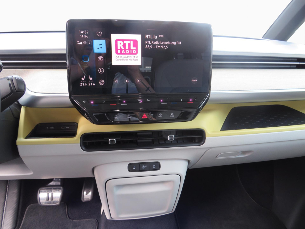 VOLKSWAGEN ID.Buzz Pro Design 150 kW Klima AHK Navi ZV - Αυτοκίνητο: φωτογραφία 3 VOLKSWAGEN ID.Buzz Pro Design 150 kW Klima AHK Navi ZV - Αυτοκίνητο: φωτογραφία 3