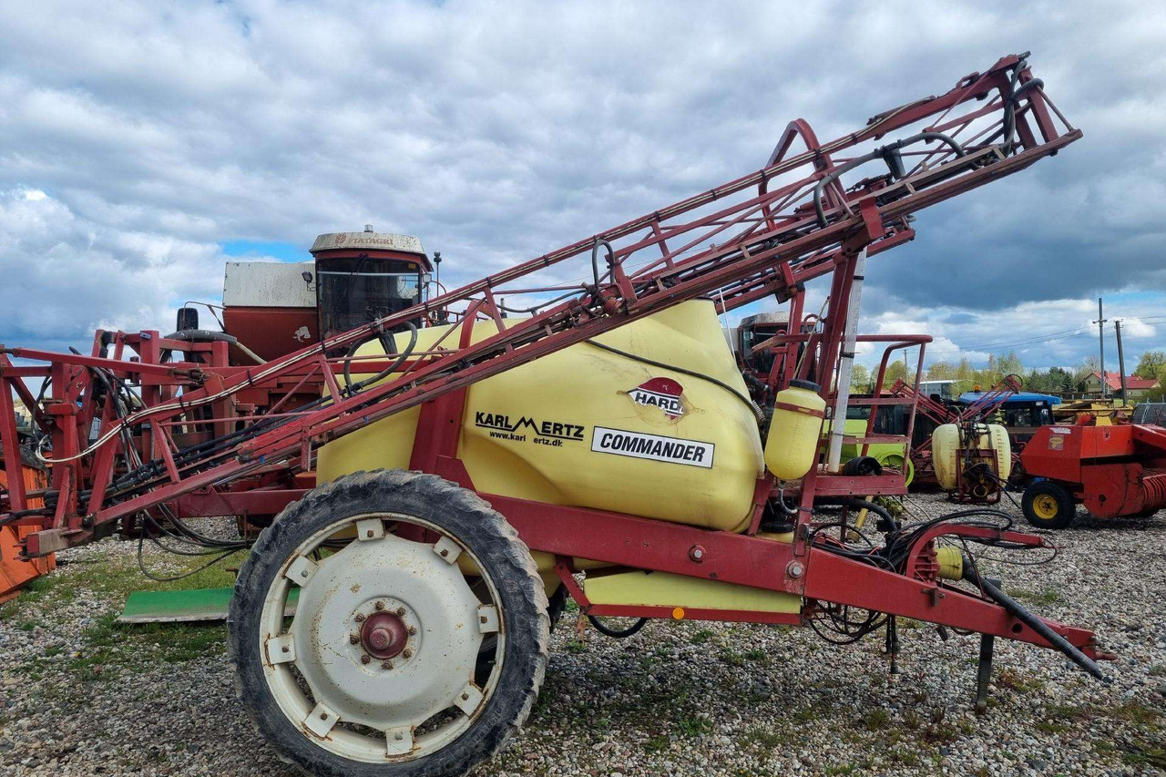 Hardi Commander 2600 - Συρόμενο ψεκαστικό: φωτογραφία 1 Hardi Commander 2600 - Συρόμενο ψεκαστικό: φωτογραφία 1