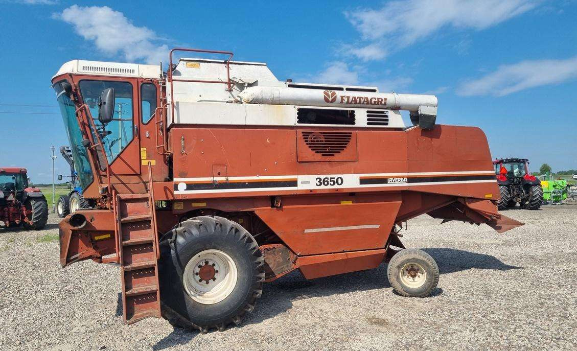 Θεριζοαλωνιστική μηχανή Laverda 3650: φωτογραφία 7