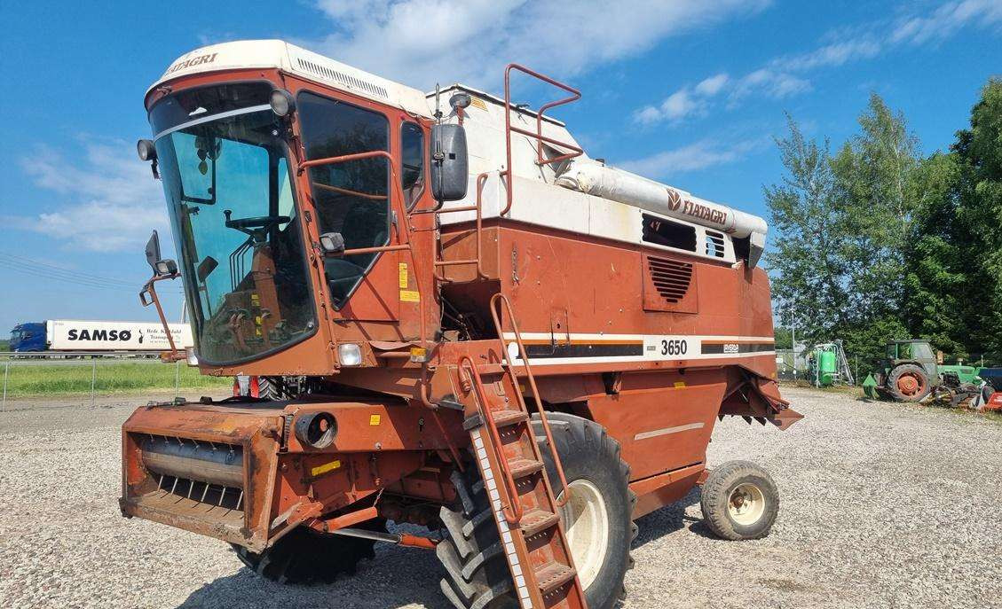 Θεριζοαλωνιστική μηχανή Laverda 3650: φωτογραφία 6