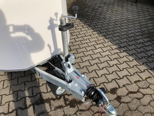 Cheval Liberte Debon Cargo 2 Poly + Türe weiß 1300 kg, 100 km/h, 300x155x168cm - Ρυμούλκα κόφα: φωτογραφία 3 Cheval Liberte Debon Cargo 2 Poly + Türe weiß 1300 kg, 100 km/h, 300x155x168cm - Ρυμούλκα κόφα: φωτογραφία 3