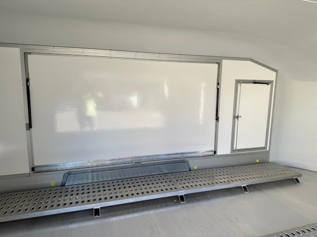 Cheval Liberte Debon Roadster 1000 Sandwich 3500 kg, 100 km/h, 495x200x202cm - Ρυμούλκα κόφα: φωτογραφία 4 Cheval Liberte Debon Roadster 1000 Sandwich 3500 kg, 100 km/h, 495x200x202cm - Ρυμούλκα κόφα: φωτογραφία 4