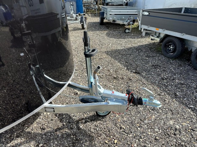 Cheval Liberte Debon Roadster 400 Alu + Türe 1300 kg, 100 km/h, 320x167x200cm - Ρυμούλκα κόφα: φωτογραφία 2 Cheval Liberte Debon Roadster 400 Alu + Türe 1300 kg, 100 km/h, 320x167x200cm - Ρυμούλκα κόφα: φωτογραφία 2