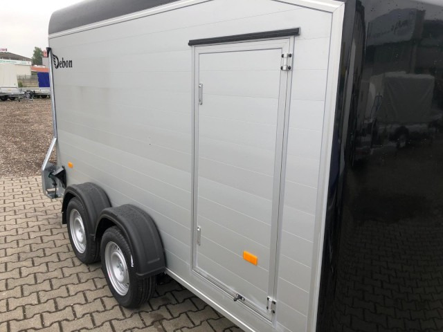 Cheval Liberte Debon Roadster 700 Alu + Türe 2600 kg, 100 km/h, 375x180x202cm - Ρυμούλκα κόφα: φωτογραφία 4 Cheval Liberte Debon Roadster 700 Alu + Türe 2600 kg, 100 km/h, 375x180x202cm - Ρυμούλκα κόφα: φωτογραφία 4