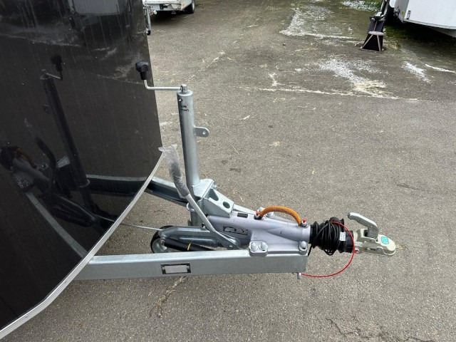 Cheval Liberte Debon Roadster 900 Alu + Türe 3500 kg, 100 km/h, 495x202x202cm - Ρυμούλκα κόφα: φωτογραφία 2 Cheval Liberte Debon Roadster 900 Alu + Türe 3500 kg, 100 km/h, 495x202x202cm - Ρυμούλκα κόφα: φωτογραφία 2