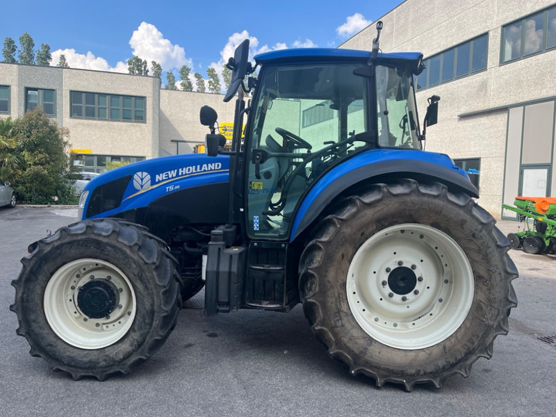 New Holland T 5.95 DC - Τρακτέρ: φωτογραφία 4 New Holland T 5.95 DC - Τρακτέρ: φωτογραφία 4