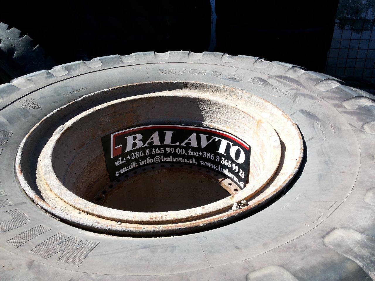 Caterpillar 988B - Πλήρης τροχός για Κατασκευή μηχανήματα: φωτογραφία 1 Caterpillar 988B - Πλήρης τροχός για Κατασκευή μηχανήματα: φωτογραφία 1