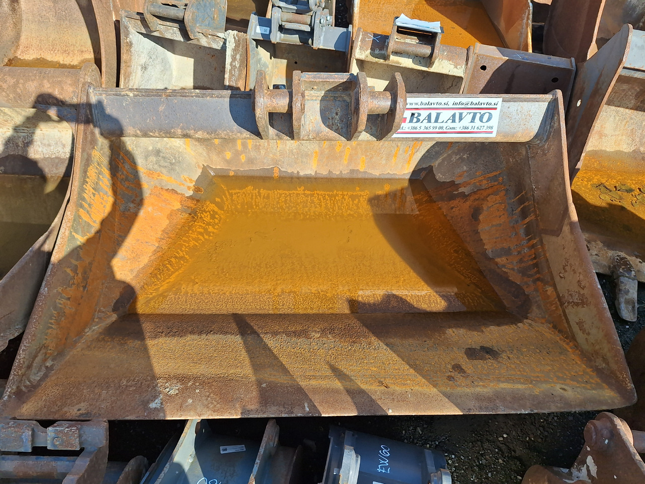 Excavating/slope digging bucket 1600 mm S1 - Κουβας: φωτογραφία 2 Excavating/slope digging bucket 1600 mm S1 - Κουβας: φωτογραφία 2
