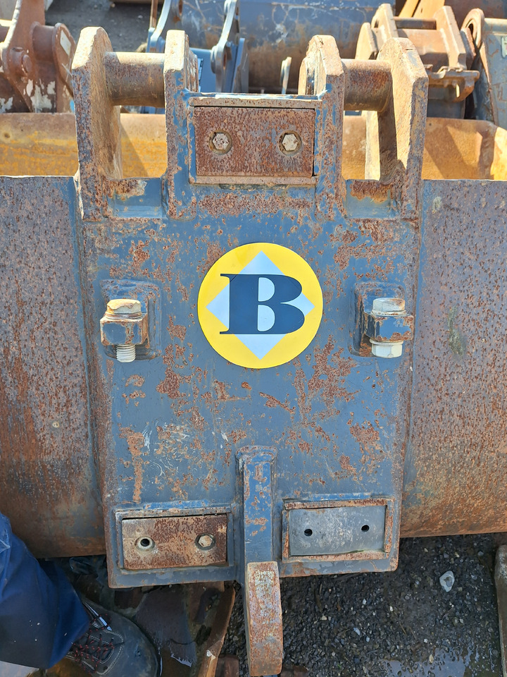 Excavating/slope digging bucket 1600 mm S1 - Κουβας: φωτογραφία 3 Excavating/slope digging bucket 1600 mm S1 - Κουβας: φωτογραφία 3