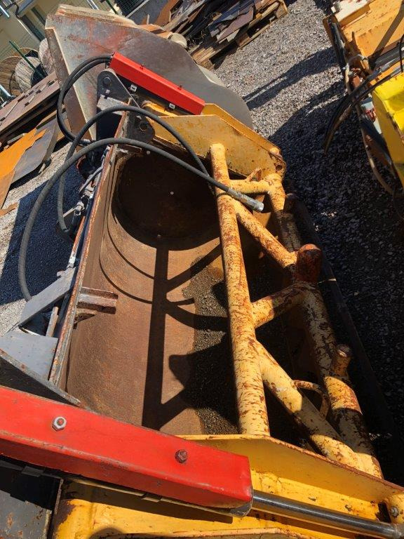 Front loader bucket with closure 2300 mm Volvo - Κουβάς για φορτωτή για Ελαστιχοφόρος φορτωτής: φωτογραφία 1 Front loader bucket with closure 2300 mm Volvo - Κουβάς για φορτωτή για Ελαστιχοφόρος φορτωτής: φωτογραφία 1