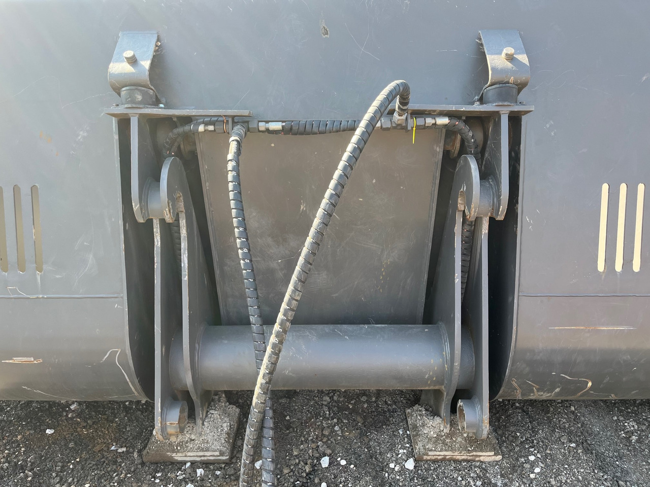 Loader bucket 3200 mm - Κουβάς για φορτωτή: φωτογραφία 5 Loader bucket 3200 mm - Κουβάς για φορτωτή: φωτογραφία 5