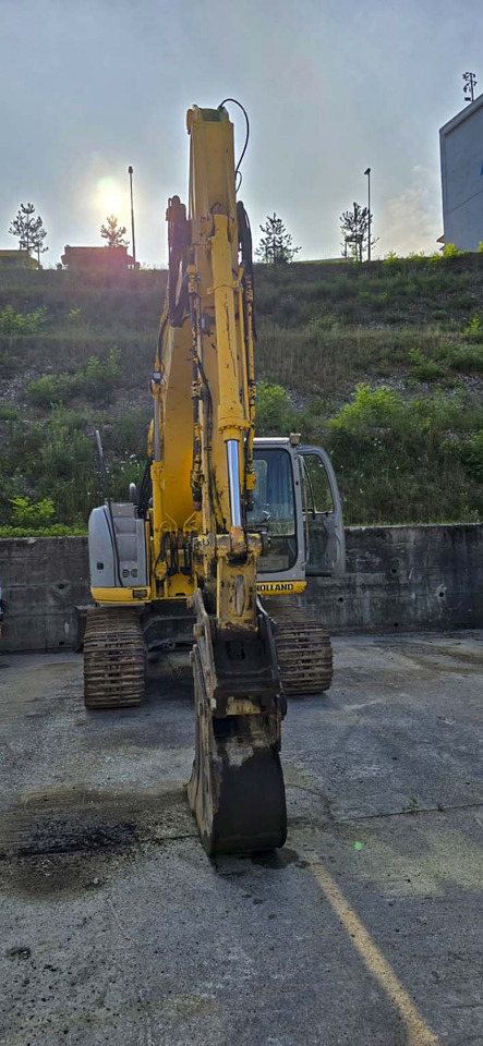 New Holland Kobelco E150BSR-2 Blade Runner - Ερπυστριοφόρος εκσκαφέας: φωτογραφία 4 New Holland Kobelco E150BSR-2 Blade Runner - Ερπυστριοφόρος εκσκαφέας: φωτογραφία 4