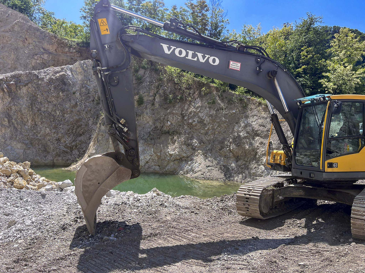 VOLVO EC220D - Ερπυστριοφόρος εκσκαφέας: φωτογραφία 2 VOLVO EC220D - Ερπυστριοφόρος εκσκαφέας: φωτογραφία 2