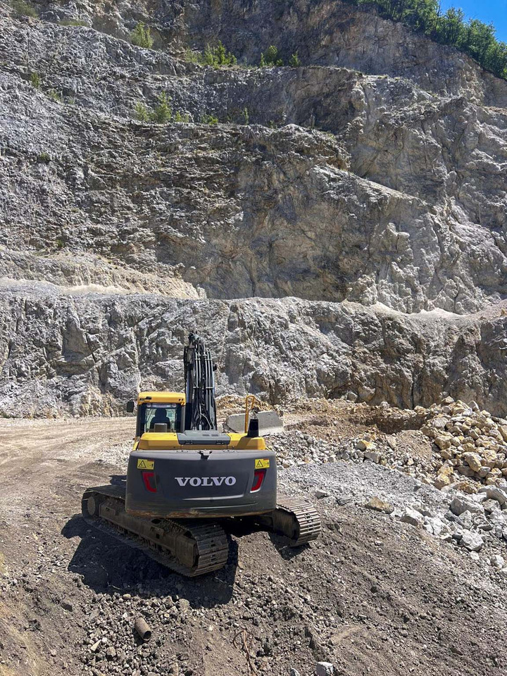 VOLVO EC220D - Ερπυστριοφόρος εκσκαφέας: φωτογραφία 3 VOLVO EC220D - Ερπυστριοφόρος εκσκαφέας: φωτογραφία 3