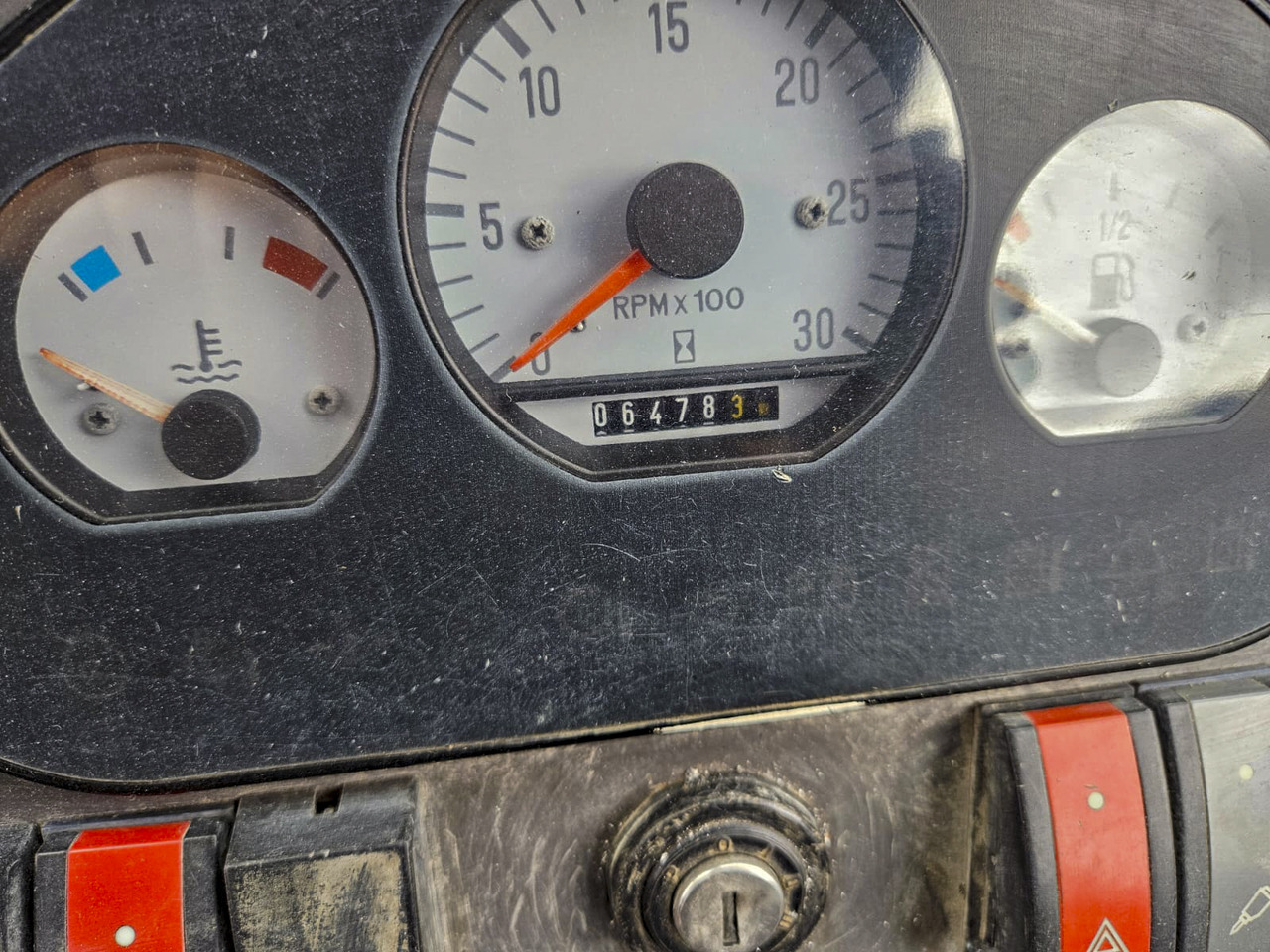 Φορτωτής εκσκαφέας Volvo BL71: φωτογραφία 11