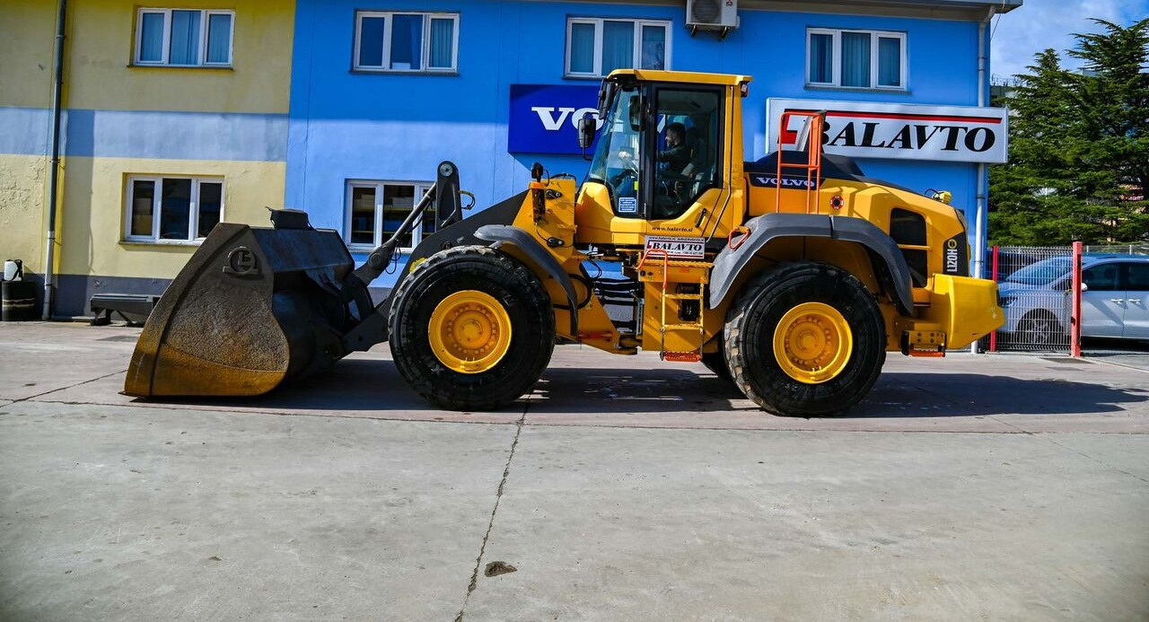 Volvo L120H - Ελαστιχοφόρος φορτωτής: φωτογραφία 4 Volvo L120H - Ελαστιχοφόρος φορτωτής: φωτογραφία 4