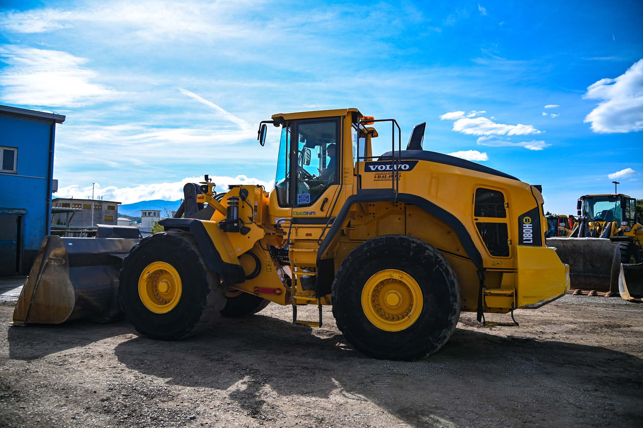 Volvo L180H - Ελαστιχοφόρος φορτωτής: φωτογραφία 3 Volvo L180H - Ελαστιχοφόρος φορτωτής: φωτογραφία 3