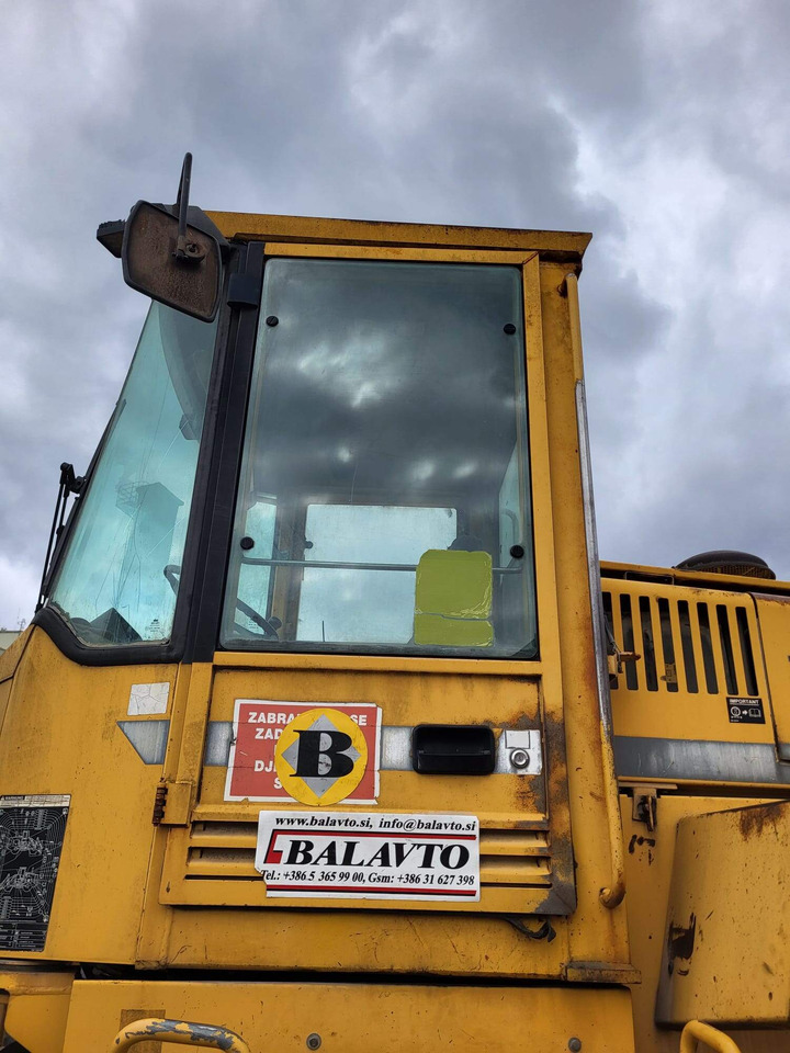 Volvo door - Πόρτα και ανταλλακτικά για Φορτωτής: φωτογραφία 1 Volvo door - Πόρτα και ανταλλακτικά για Φορτωτής: φωτογραφία 1