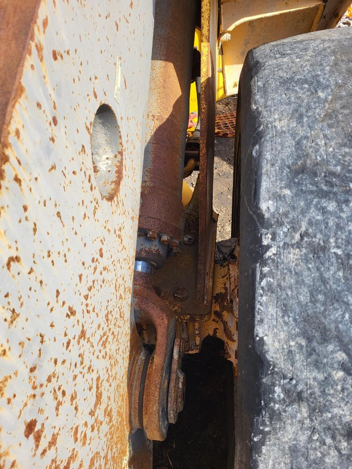 Volvo lifting hydraulic cylinder - Υδραυλικός κύλινδρος για Ελαστιχοφόρος φορτωτής: φωτογραφία 2 Volvo lifting hydraulic cylinder - Υδραυλικός κύλινδρος για Ελαστιχοφόρος φορτωτής: φωτογραφία 2