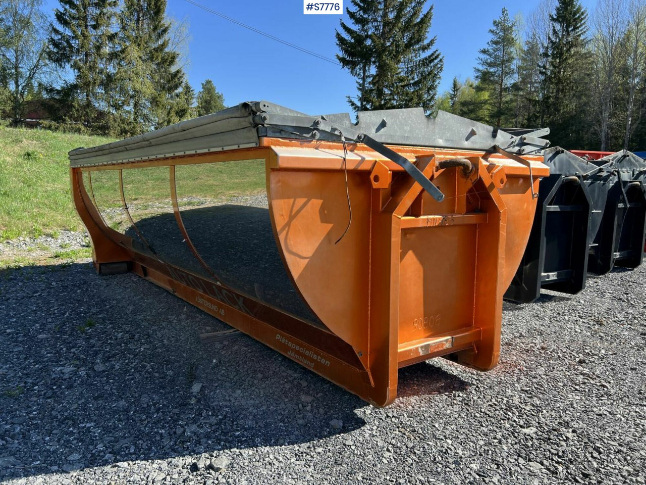 Balticum Frinab LV-13,5 Asphalt flatbed - Κοντέινερ τύπου γάντζου: φωτογραφία 1 Balticum Frinab LV-13,5 Asphalt flatbed - Κοντέινερ τύπου γάντζου: φωτογραφία 1