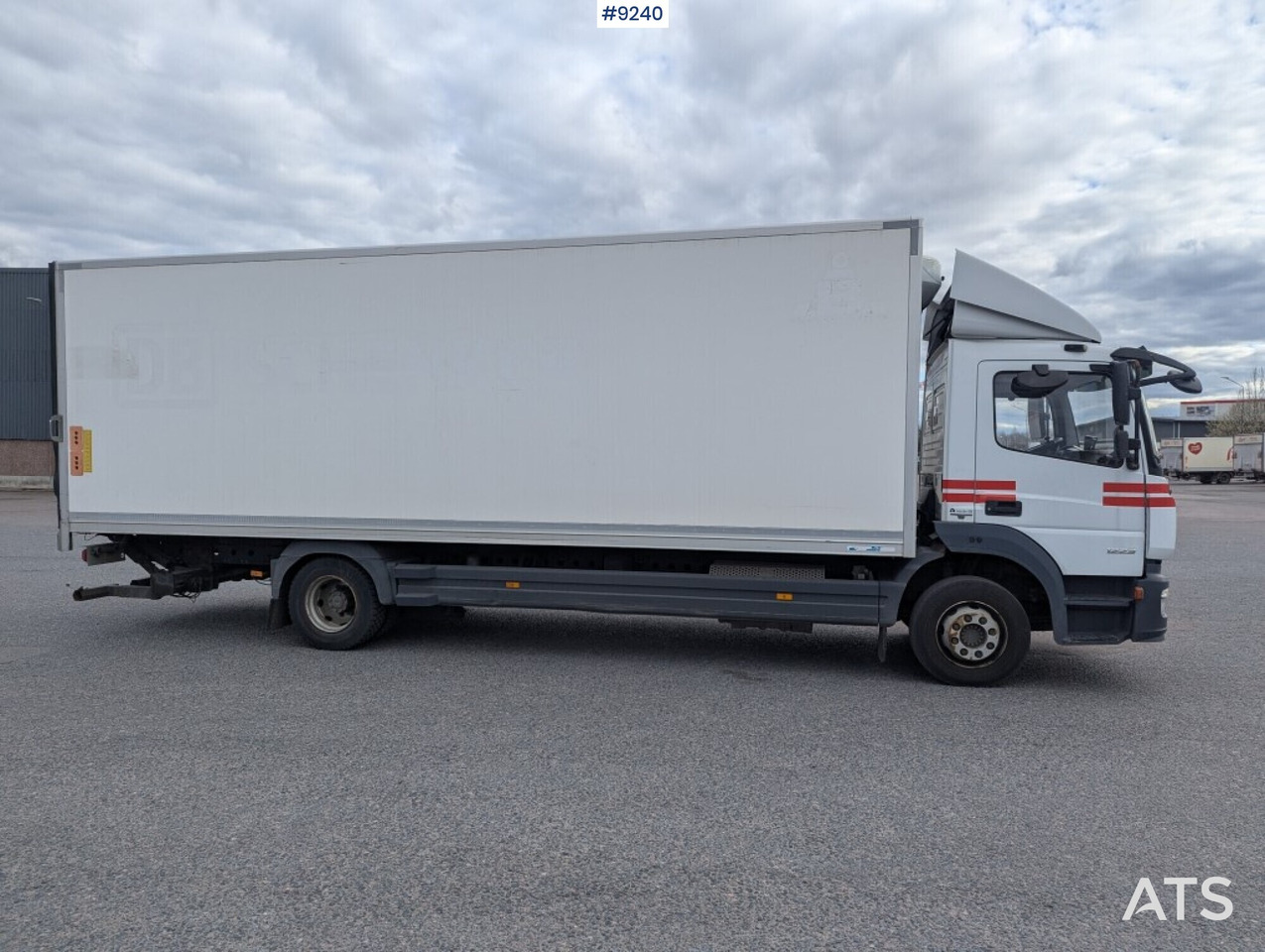 Φορτηγό κόφα Box Truck Mercedes-Benz Atego with tail lift (SEE VIDEO): φωτογραφία 10