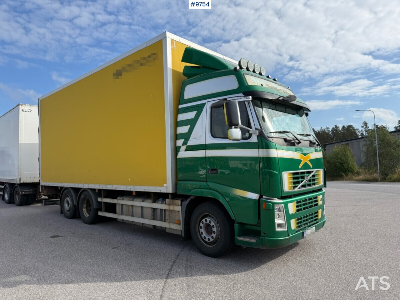 Box Truck Volvo FH 480 with 4-axle Ekeri trailer (VIDEO) - Φορτηγό κόφα: φωτογραφία 2 Box Truck Volvo FH 480 with 4-axle Ekeri trailer (VIDEO) - Φορτηγό κόφα: φωτογραφία 2