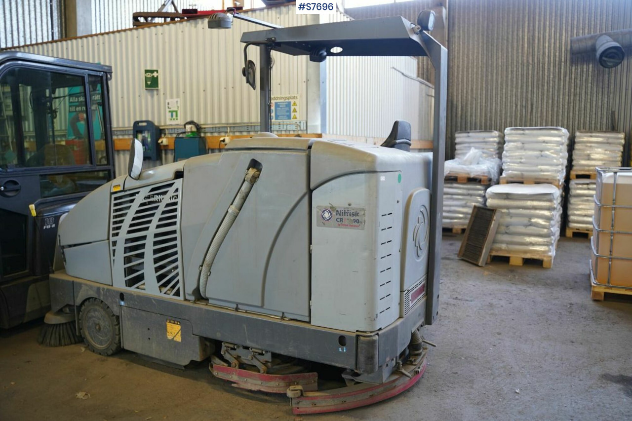 Cleaning machine Nilfisk CR1200 rep.object - Σάρωθρο δρόμων: φωτογραφία 2 Cleaning machine Nilfisk CR1200 rep.object - Σάρωθρο δρόμων: φωτογραφία 2