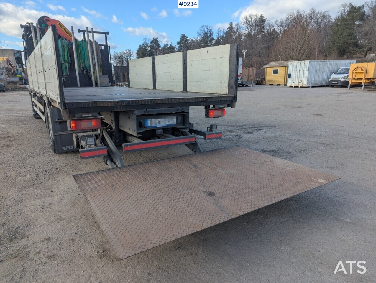 Crane Truck Volvo FM 330 4X2 with tail lift - Φορτηγό με ανοιχτή καρότσα, Φορτηγό με γερανό: φωτογραφία 3 Crane Truck Volvo FM 330 4X2 with tail lift - Φορτηγό με ανοιχτή καρότσα, Φορτηγό με γερανό: φωτογραφία 3