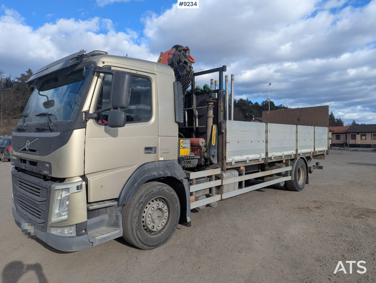 Crane Truck Volvo FM 330 4X2 with tail lift - Φορτηγό με ανοιχτή καρότσα, Φορτηγό με γερανό: φωτογραφία 1 Crane Truck Volvo FM 330 4X2 with tail lift - Φορτηγό με ανοιχτή καρότσα, Φορτηγό με γερανό: φωτογραφία 1