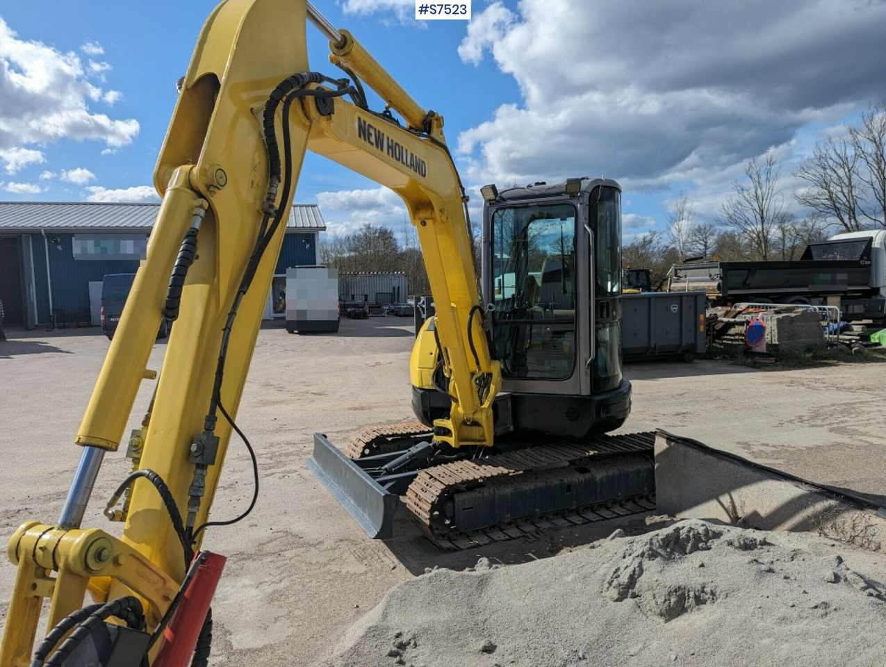 Excavator New Holland E502C with tilt bracket and bucket SEE VIDEO - Μίνι εκσκαφέας: φωτογραφία 2 Excavator New Holland E502C with tilt bracket and bucket SEE VIDEO - Μίνι εκσκαφέας: φωτογραφία 2