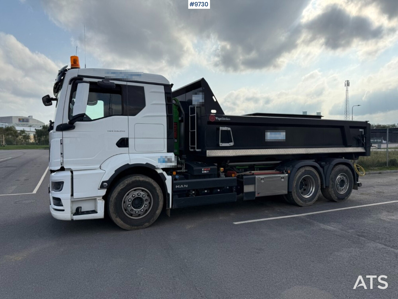 Hook lift MAN TGS 26.510 with crane flatbed and gravel flatbed - Φορτηγό φόρτωσης γάντζου: φωτογραφία 2 Hook lift MAN TGS 26.510 with crane flatbed and gravel flatbed - Φορτηγό φόρτωσης γάντζου: φωτογραφία 2